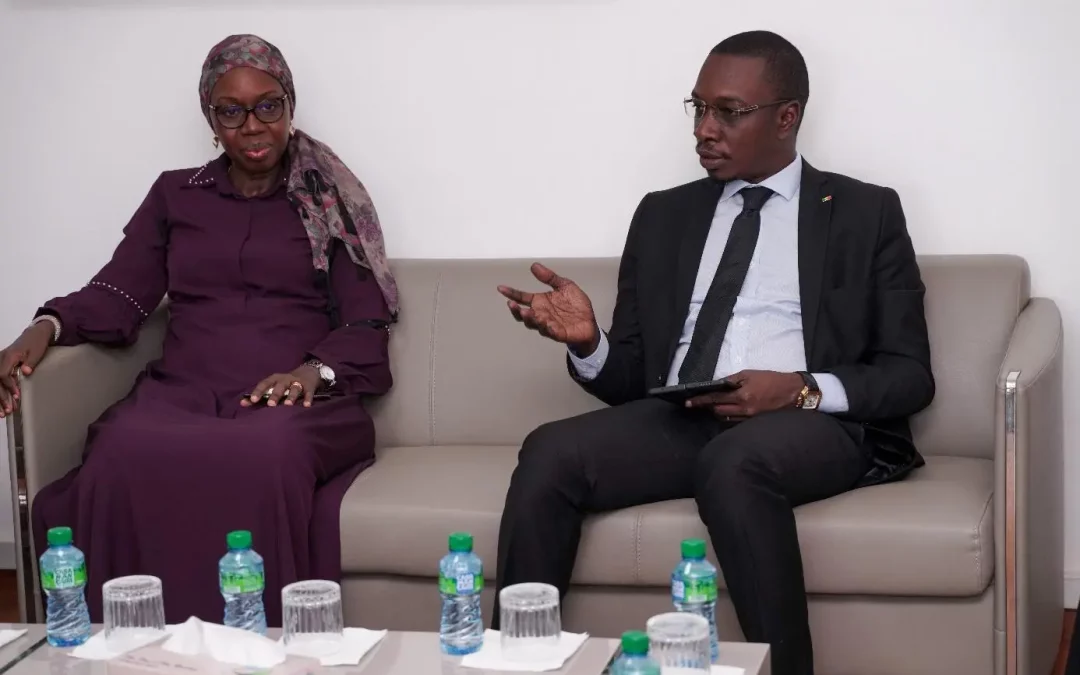 Le Ministre Moussa Bocar Thiam et la DG de CSU/HAYO en visite chez HAYO (Novembre 2022)